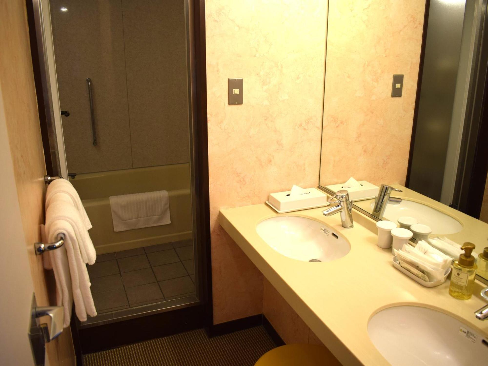 Grand Hotel Kanachu Hiratsuka Bagian luar foto